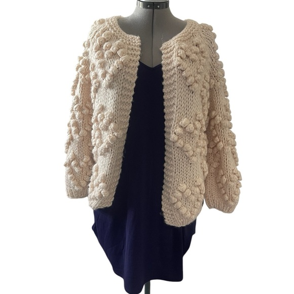 WISHLIST KNITTED CARDIGAN IN IVORY, cozy grandma core chic aesthetic Size M/L - Picture 2 of 8